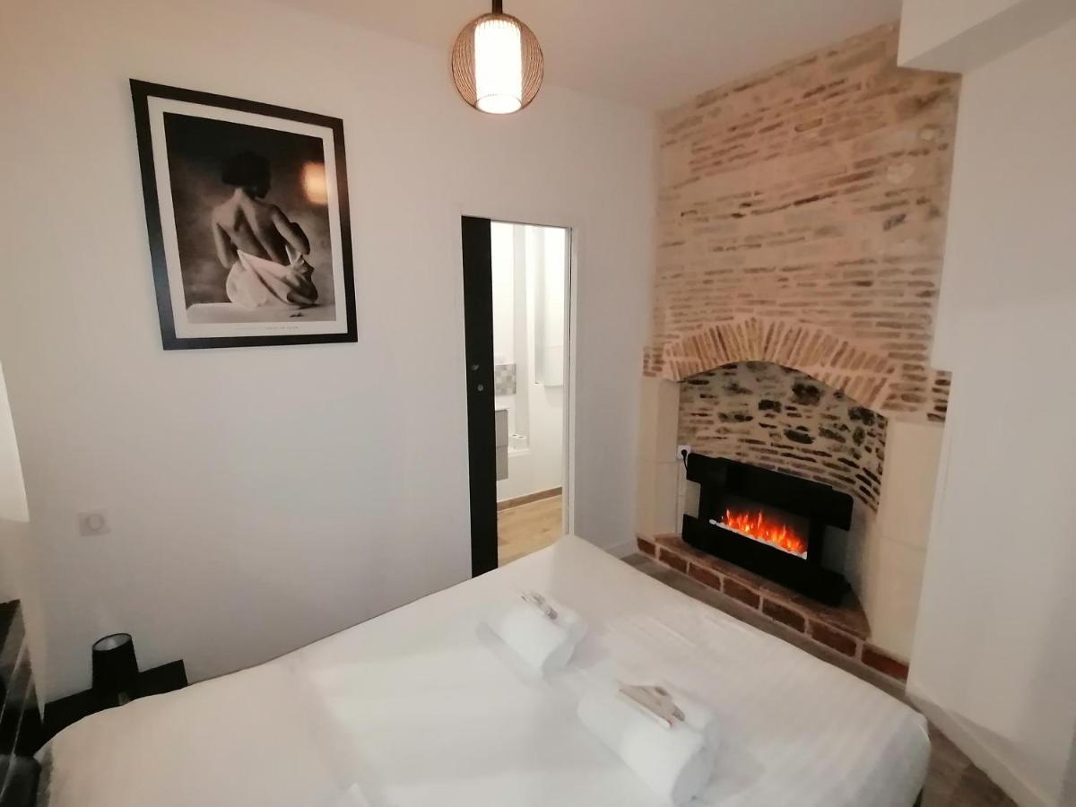 Le Vieux Laval Appartement Laval  Buitenkant foto