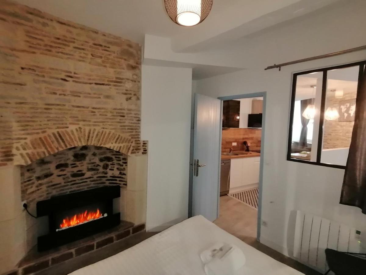 Le Vieux Laval Appartement Laval  Buitenkant foto
