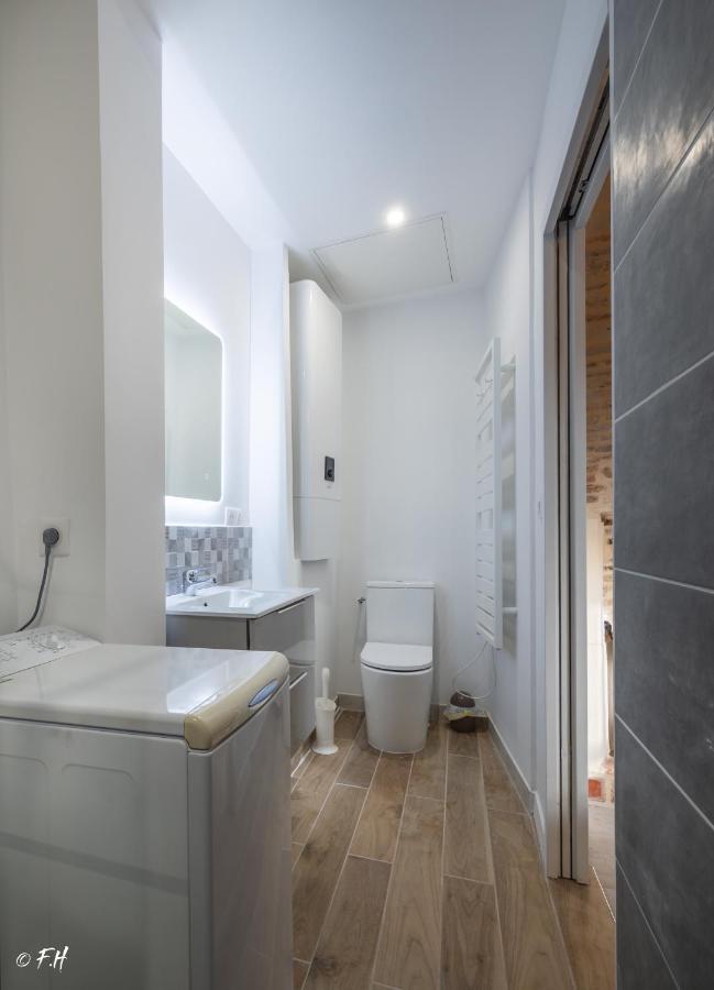 Le Vieux Laval Appartement Laval  Buitenkant foto