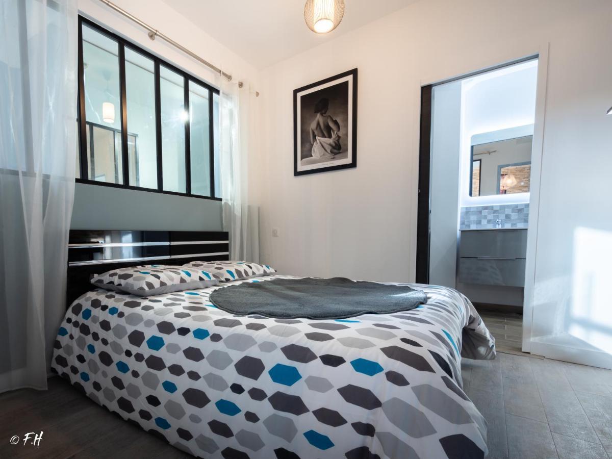 Le Vieux Laval Appartement Laval  Buitenkant foto