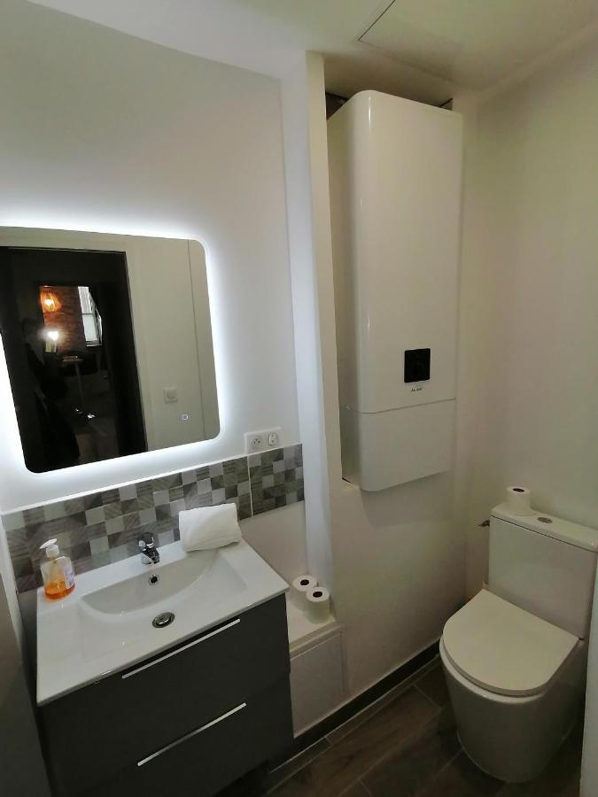 Le Vieux Laval Appartement Laval  Buitenkant foto